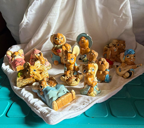 Genuine pendelfin figures some - genuine,