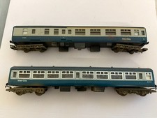 Hornby BR Mk2 Coaches Blue & White x 2 Imperfect