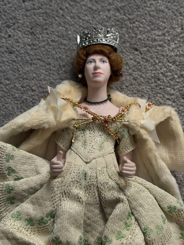 Queen elizabeth peggy - elizabeth, nesbit