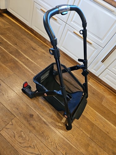 Silver cross pioneer - cross, chassis