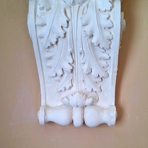 White victorian corbel wall - white,