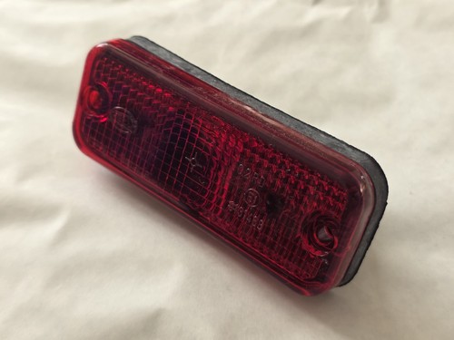 Hella 0131468 red - side, tail