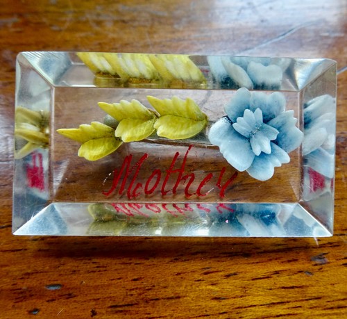 Vintage 1950s reverse carved - 1950s,