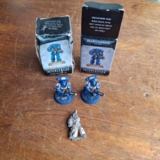 Warhammer figures, 2x Space marine intercessor plastic, 1 x space marine metal.