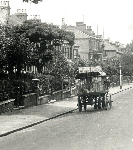 Milk float forest hill road - milk,