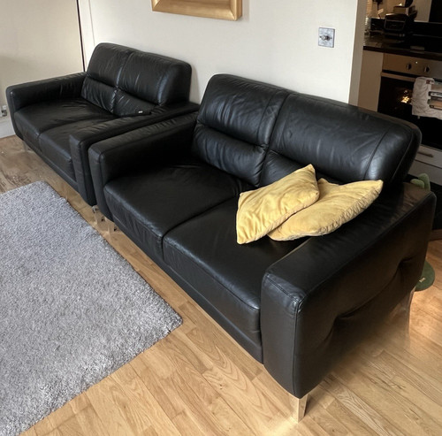 Black leather 2 seater - 2,