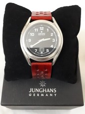 Junghans Mega Solar, Red x