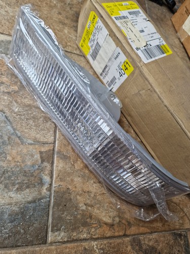 Genuine left side light - left,