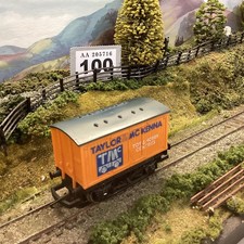 Hornby 00 Gauge R043 Taylor &