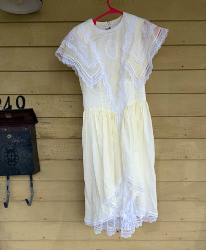 Vintage gunne sax ivory lace - sax,