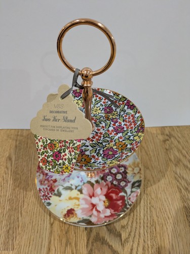 Small decorative floral - ,