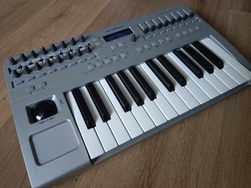 Novation remote mk1 - novation, 25