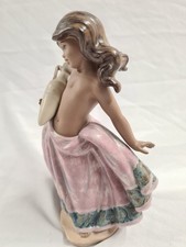 Lladro Figurine Young Girl Hand Made in Spain Porcelain Collectible 1995