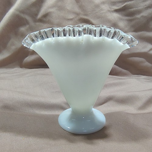 Fenton white milk - white, silver