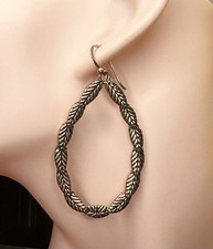 Heavy Leaf Barse Teardrop Gold