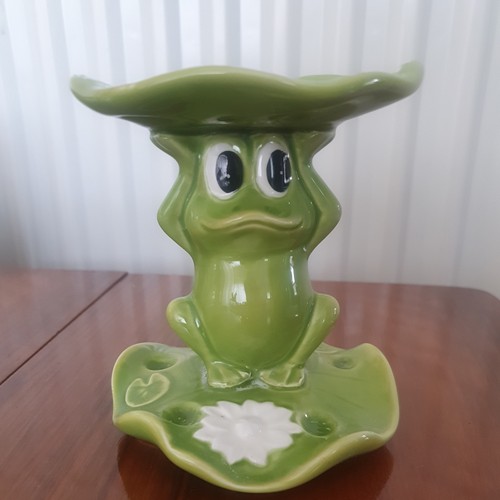 Vintage ceramic frog - ceramic, on