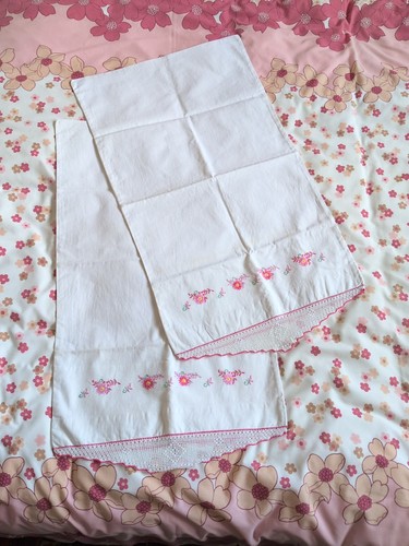 Two vintage embroidered - vintage,
