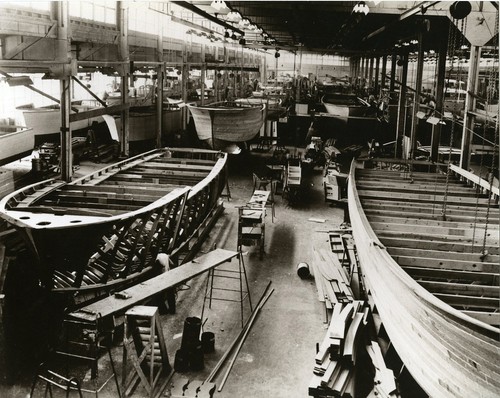Chris craft factory algonac - chris,