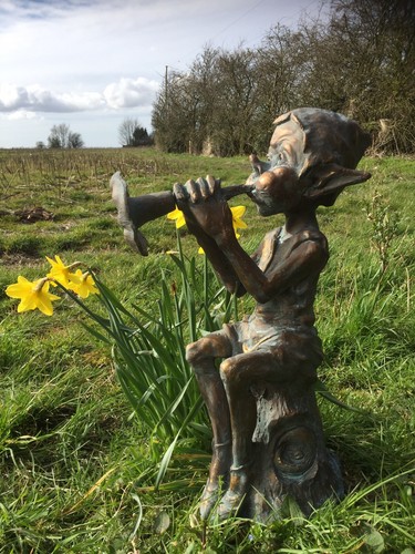 Pixie with horn - with,