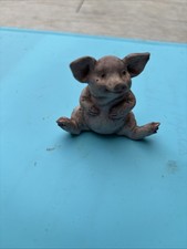 Small Unbranded Sitting Pig