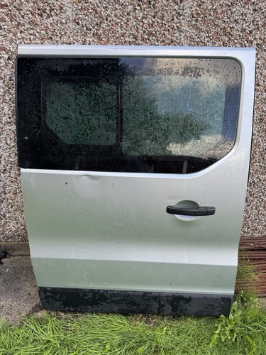 2022 renault trafic side - 2022,