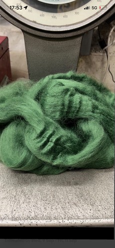 Green wool roving 100g - green,