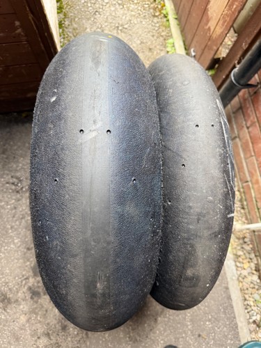 Pair race track tyres - of,