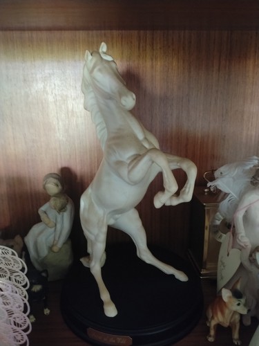 Rearing horse figurine - rearing,