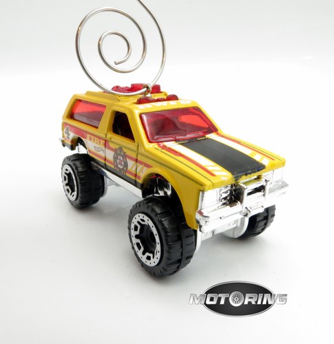 Chevy blazer 4x4 fire yellow - chevy,