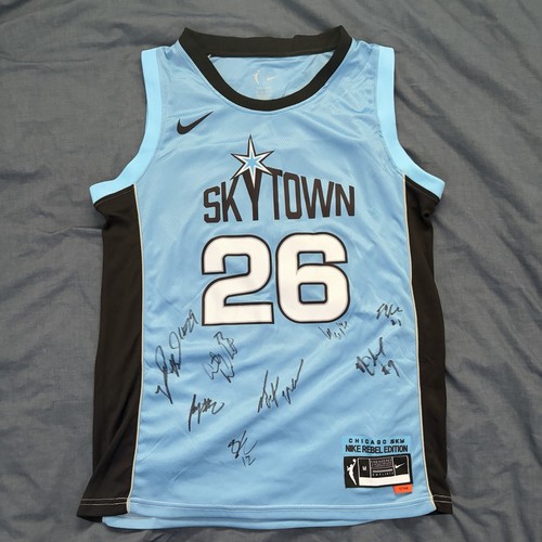 Chicago sky team - team, signed