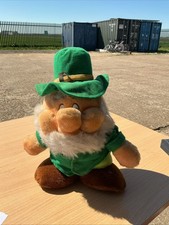 Emerald Buddies Leprechaun