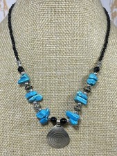 South Western Necklace Turquoise Stone & Silver Tone Pendant Native American 331