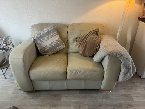 Two seater cream leather - x,