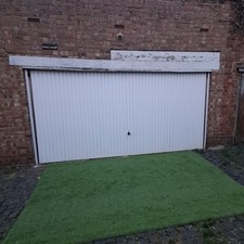 Hormann Electric Garage Door White In Excellent Condition