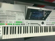 yamaha tyros 3 workstation with speakers and subwoofer 