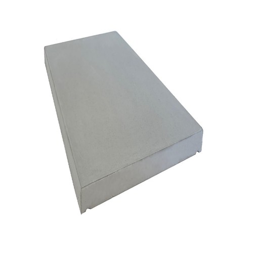 Light grey concrete coping - -,