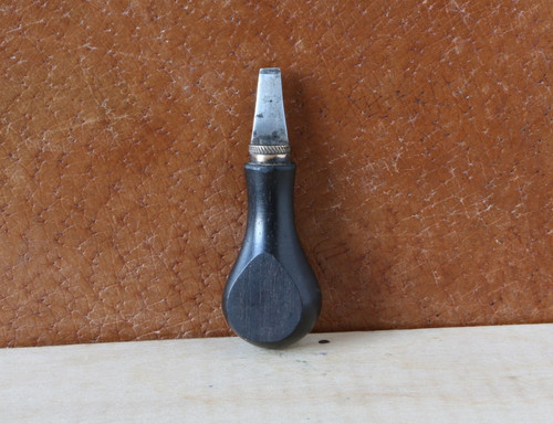Antique tiny pistol - tiny, case
