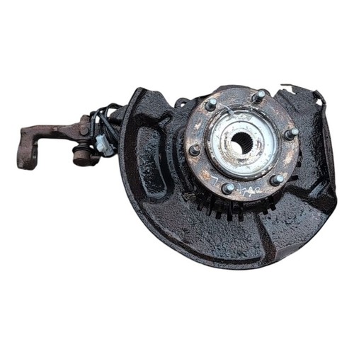 Toyota hilux left hub - hub, carrier