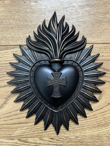Black gold sacred - sacred, wall