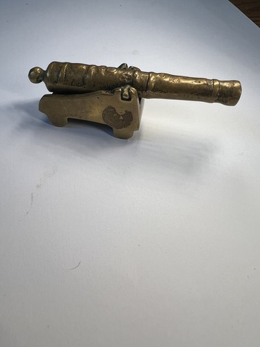 Small brass cannon - small,