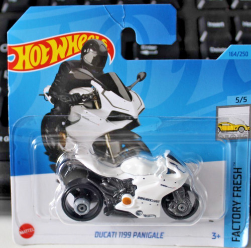 Hotwheels motorbike treasure
