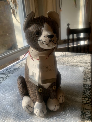 Dora designs doorstop bosley - designs,