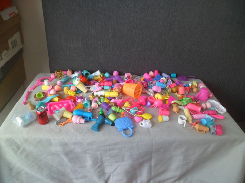 Bundle plastic barbie acc - bundle,
