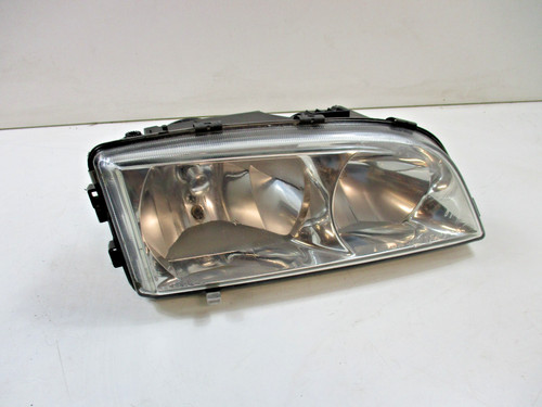 Volvo c70 right headlight - volvo,