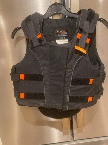 Level back protector - level, 3