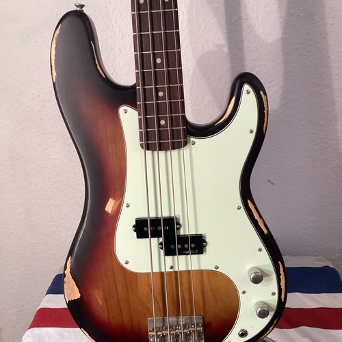 Vintage bass guitar - bass,
