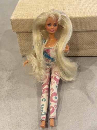 Hasbro sindy doll - hasbro, vintage