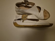 WOMENS PAVERS STRAPPY SANDALS