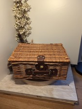 Wicker Gift /Picnic Basket