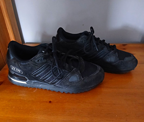 Adidas 750 black - zx, low
